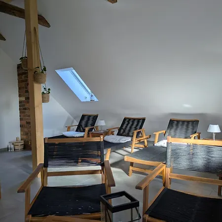 Rotes Nest Apartament *